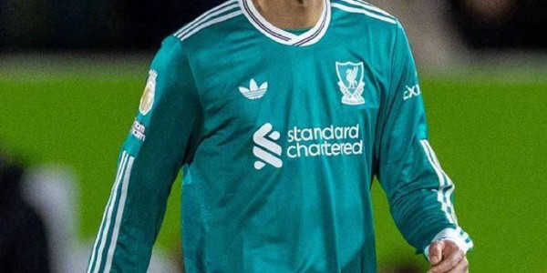 利物浦遭遇英超四连败!斯洛特下课危机加剧