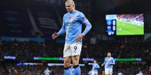 哈兰德双响一战3神迹，瓜帅盛赞比肩梅罗，曼城3-1黑马升英超第2