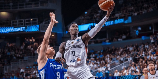 欧洲杯半决赛:施罗德26+12小瓦22分 德国降服芬兰