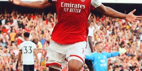 这对么?为防止皇马挖角,阿森纳给主力中后卫开出“天价”续约