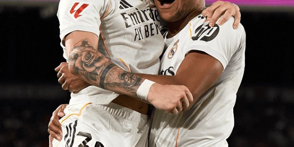 足坛一夜动态!利物浦造神迹,皇马4-1全胜领跑,AC米兰双杀莱切